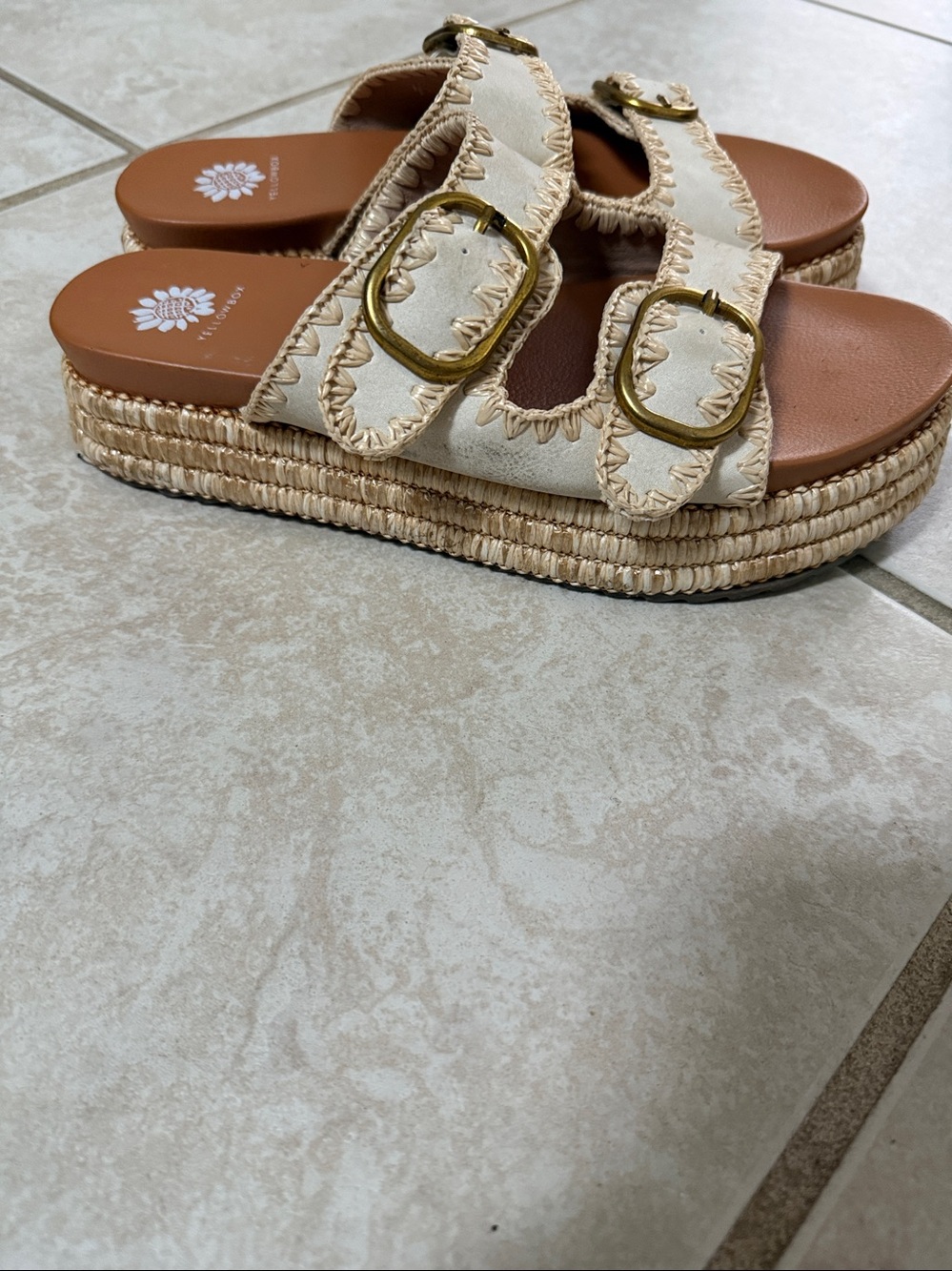 Yellow Box Herana Flatform-(Ivory) Slide Sandals size 8.5 (2 inch height)
